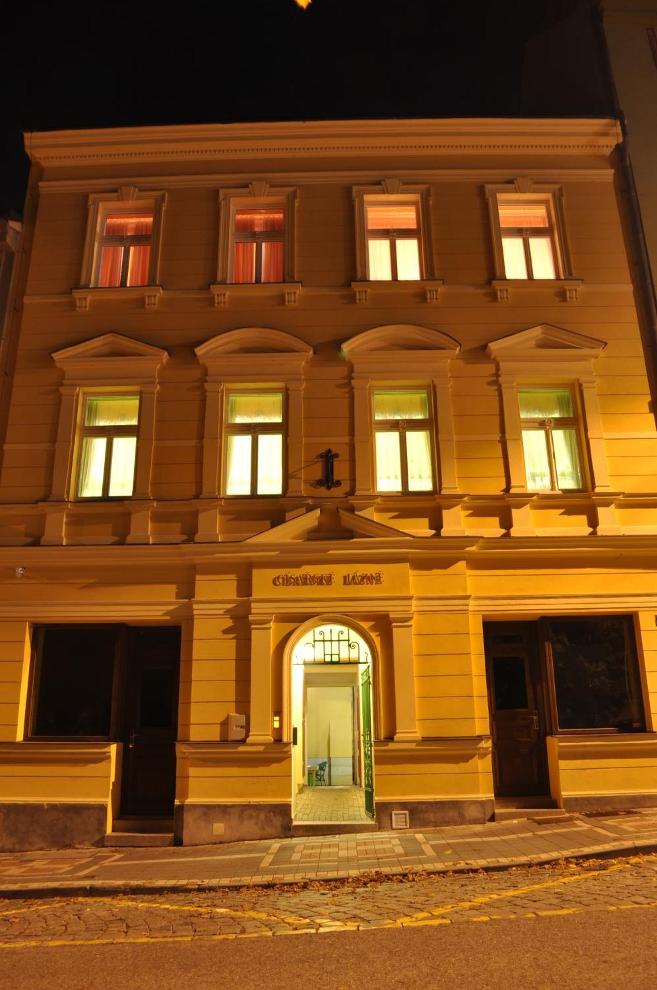 Pension Imperial Spa ยีชิน ภายนอก รูปภาพ