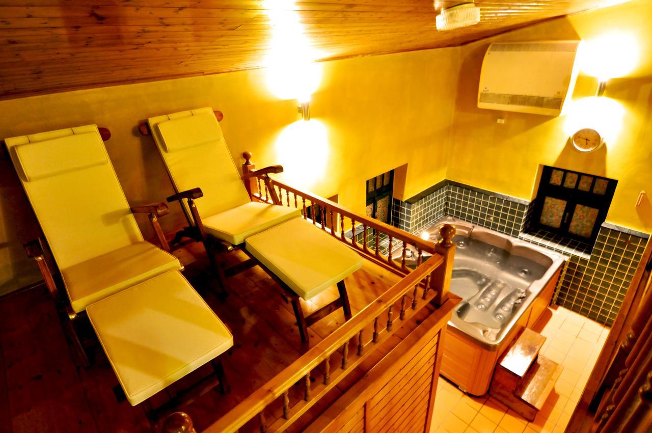 Pension Imperial Spa ยีชิน ภายนอก รูปภาพ