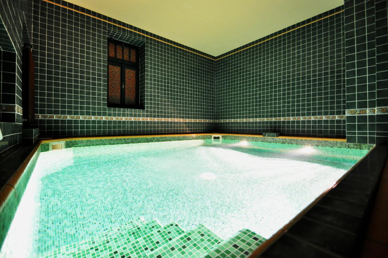 Pension Imperial Spa ยีชิน ภายนอก รูปภาพ